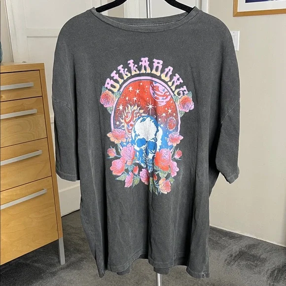 Billabong Tee - Cosmic Garden Oversized with Vibrant Skull Design - XL - Picture 4 of 13
